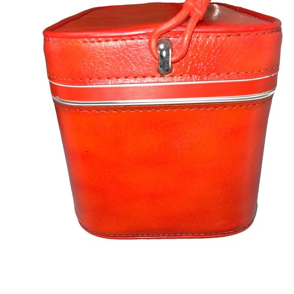 Amelia Earhart Train Case Luggage Orange Vinyl Vintage Handle Metal Hardware - Picture 6 of 12